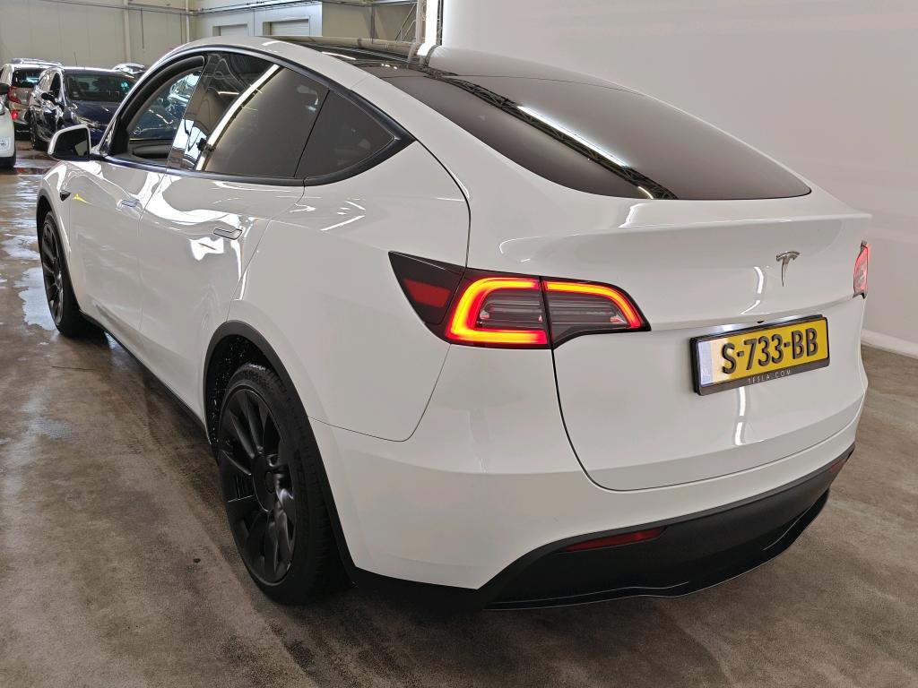 Foto 21 van Tesla Model Y