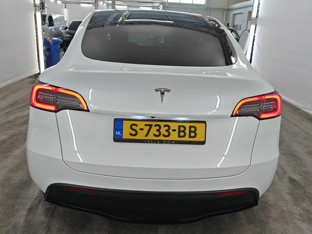 Foto 22 van Tesla Model Y