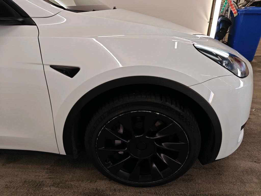 Foto 23 van Tesla Model Y