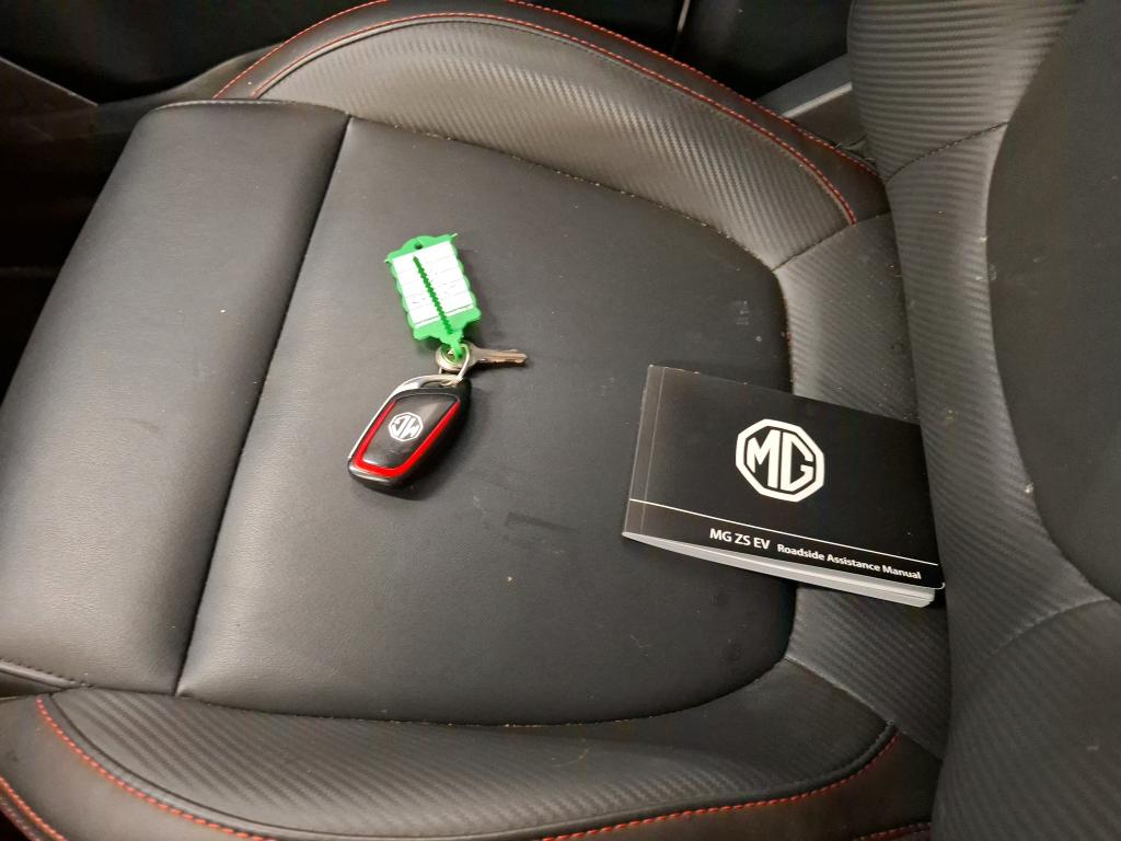 Foto 4 van MG ZS