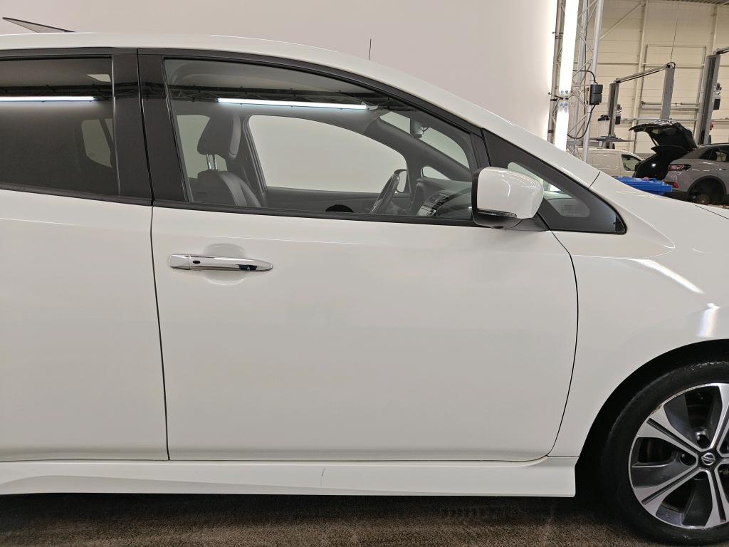 Photo 8 of Nissan Leaf