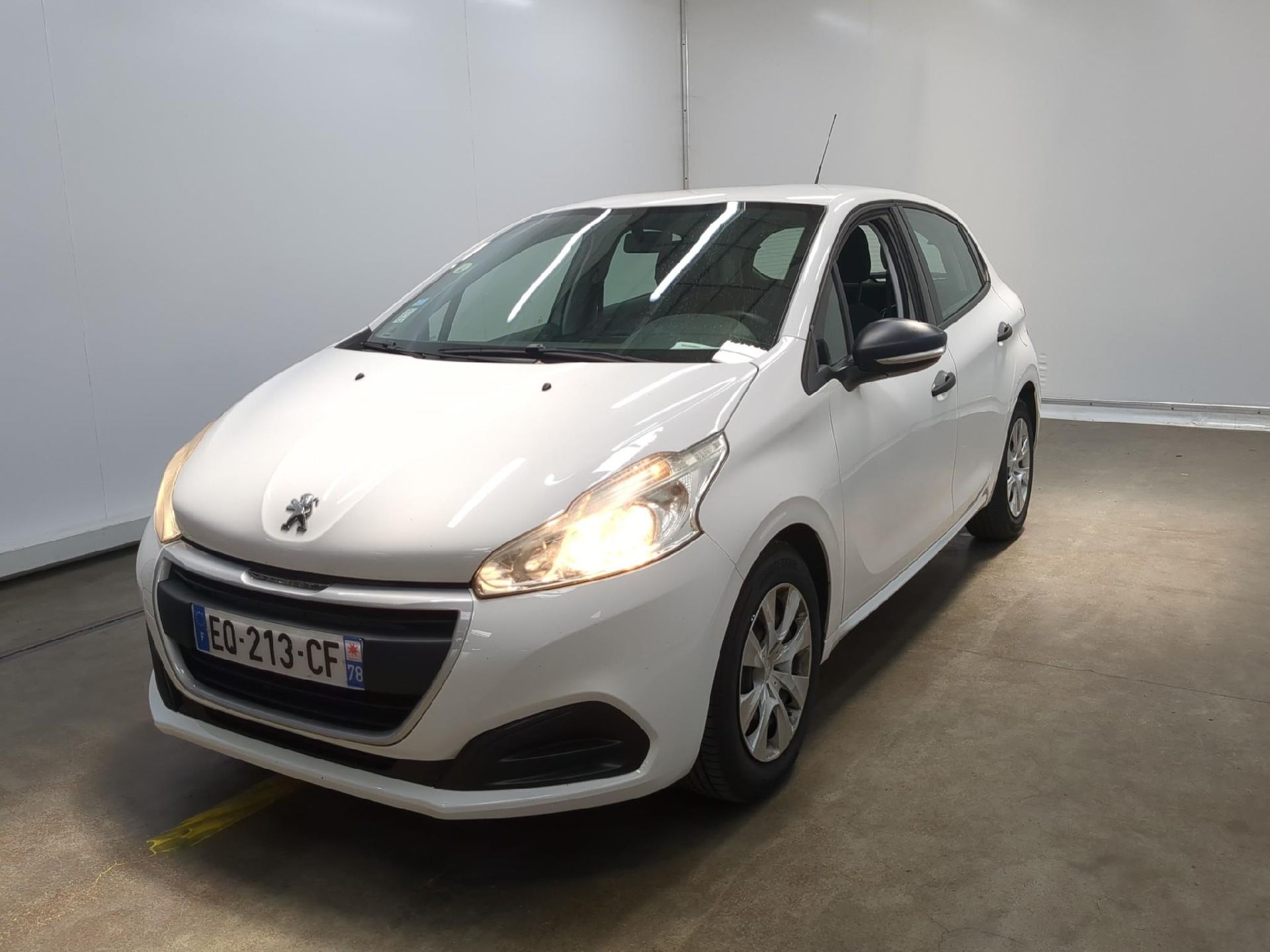 Peugeot 208 208 Affaire Premium 1.6 HDi 75CV BVM5 E6
