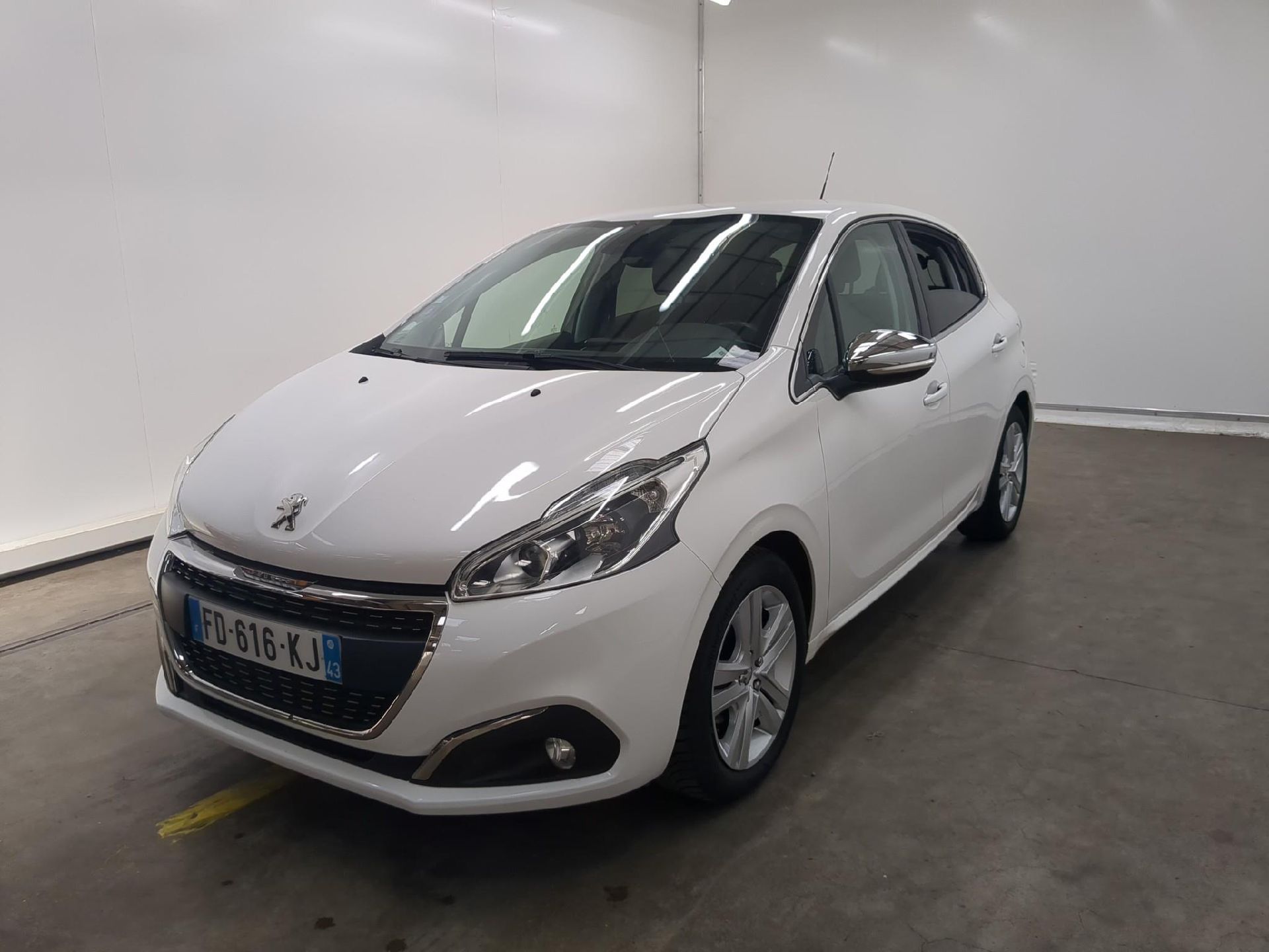Peugeot 208 208 Allure Business 1.2 PureTech 110CV BVM6 E6dT