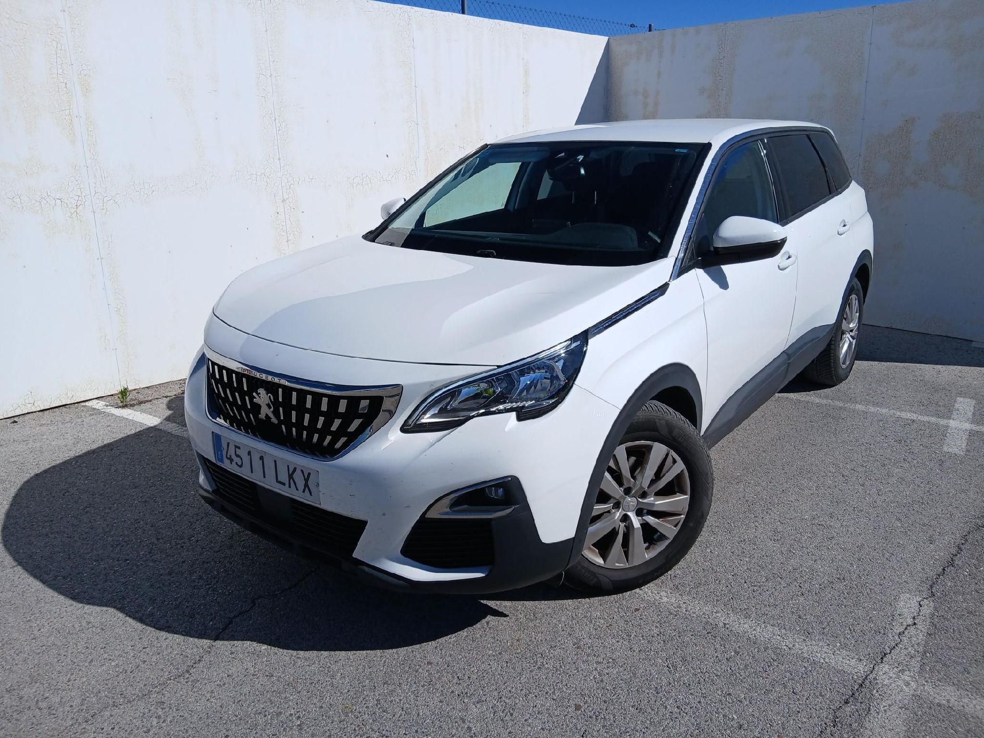 Peugeot 5008 PEUGEOT 5008 / 2017 / 5P / todoterreno Active 1.5L BlueHDi 96kW (130CV) S&S