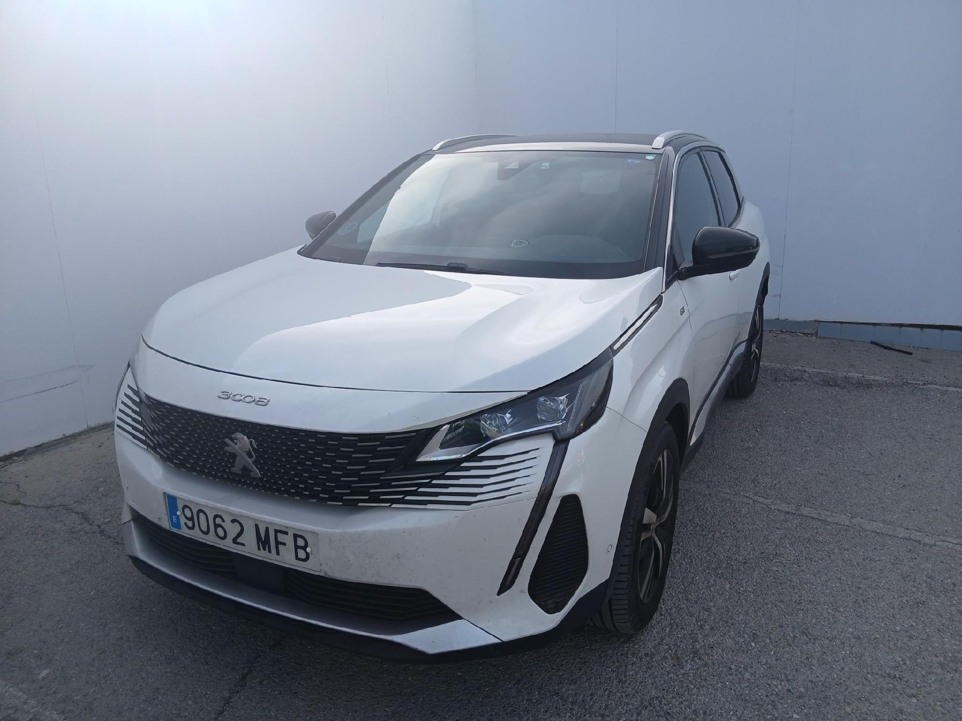 Peugeot 3008 PEUGEOT 3008 / 2020 / 5P / todoterreno 1.5 BlueHDi 96kW S&S GT EAT8