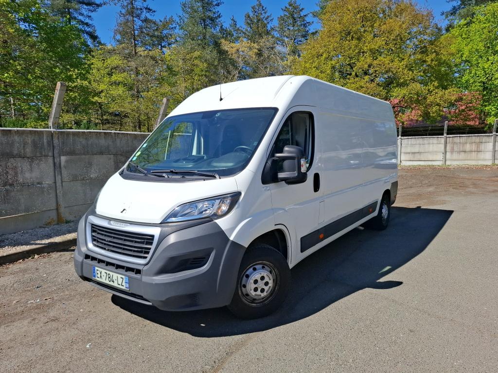 Peugeot Boxer PEUGEOT Boxer VU 4p Fourgon 2.0 BLUEHDI 130 S&S PREMIUM 335 L3H2