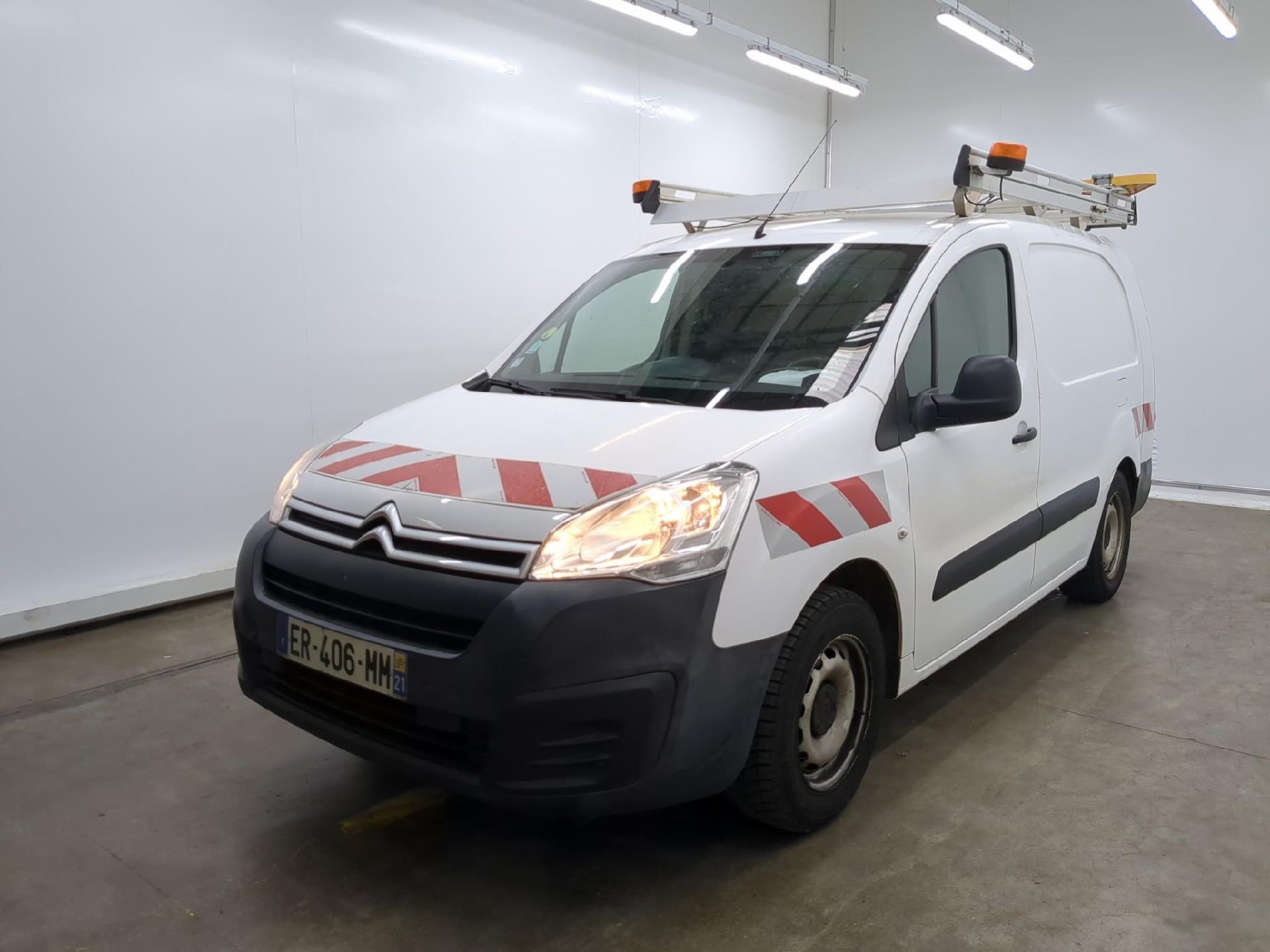 Citroen Berlingo Berlingo Fourgon Club L2 (Long) 1.6 BlueHDi 100CV BVM5 E6