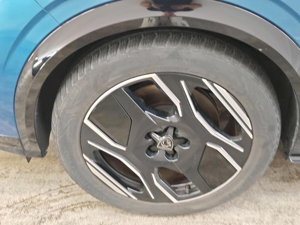 Foto 9 van Peugeot E-3008