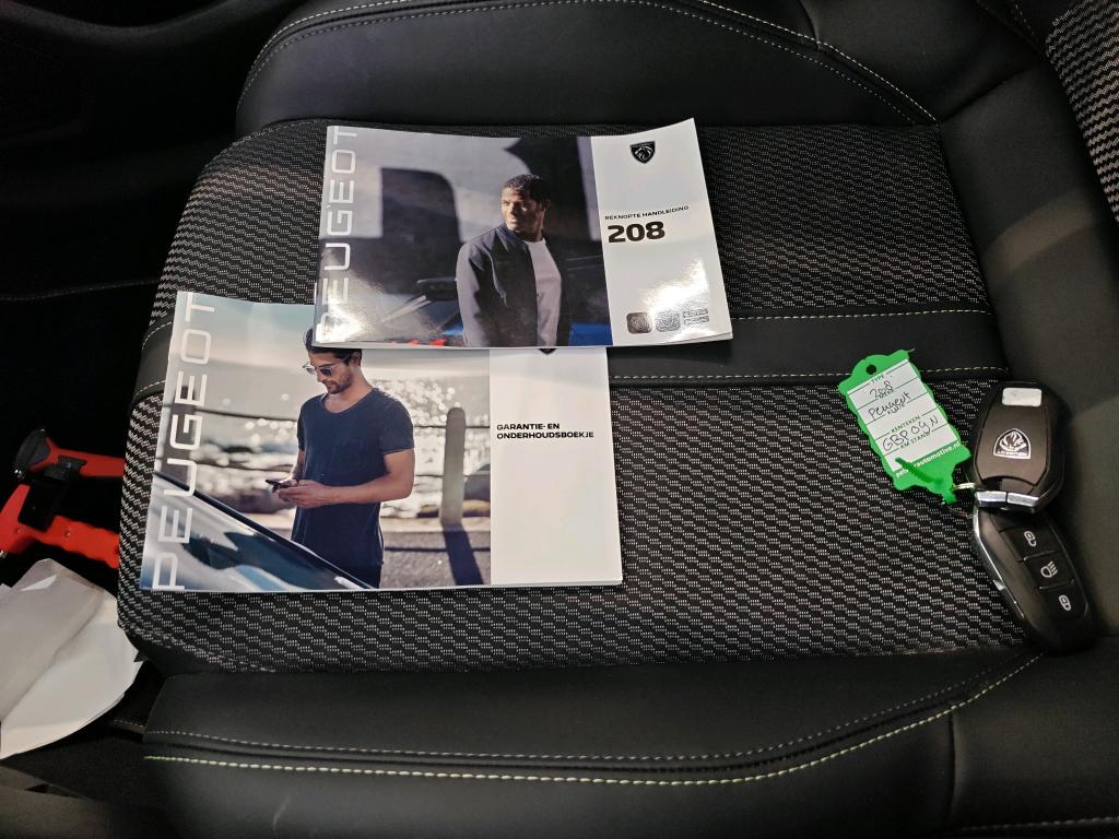 Foto 4 van Peugeot E-208