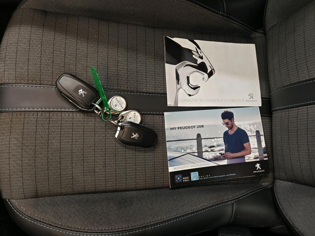 Foto 5 van Peugeot E-208
