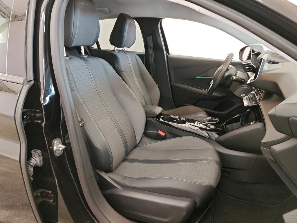 Foto 4 van Peugeot E-208