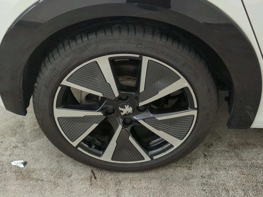 Foto 10 van Peugeot E-208