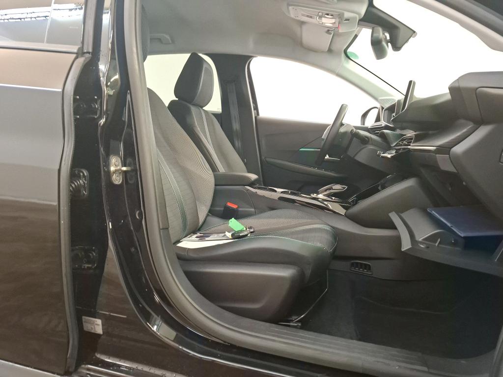 Foto 4 van Peugeot E-208
