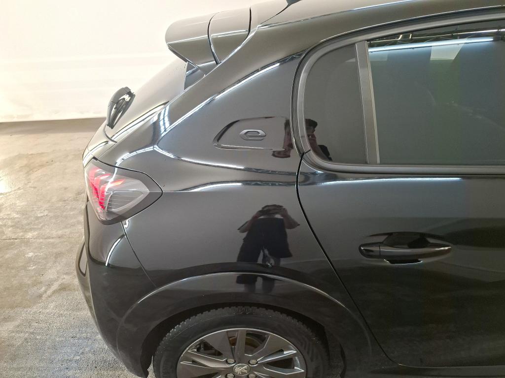 Foto 15 van Peugeot E-208