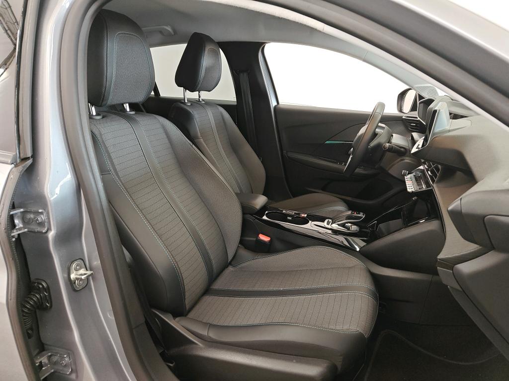Photo 4 of Peugeot E-208
