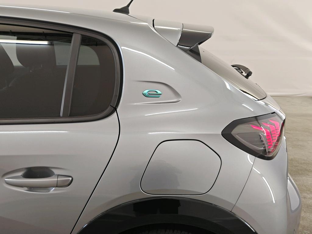 Photo 22 of Peugeot E-208