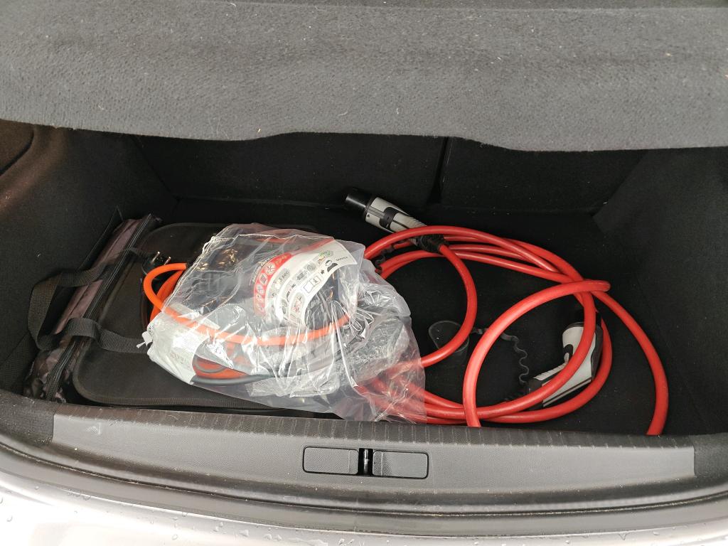 Photo 23 of Peugeot E-208