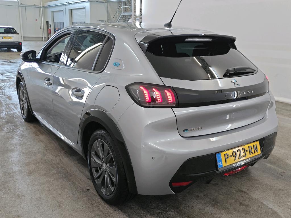 Photo 25 of Peugeot E-208
