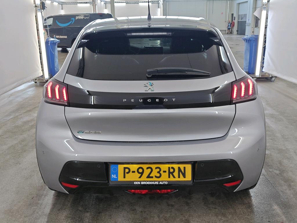 Photo 26 of Peugeot E-208