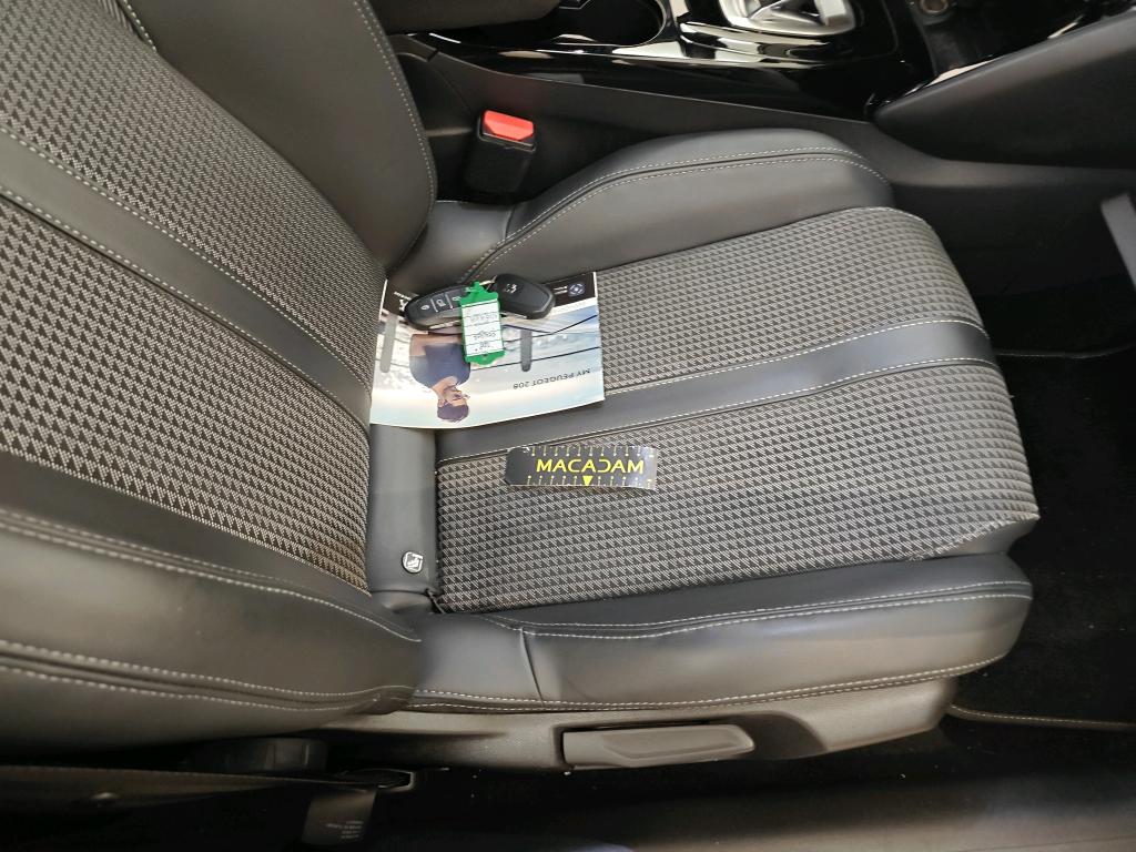 Foto 29 van Peugeot E-208