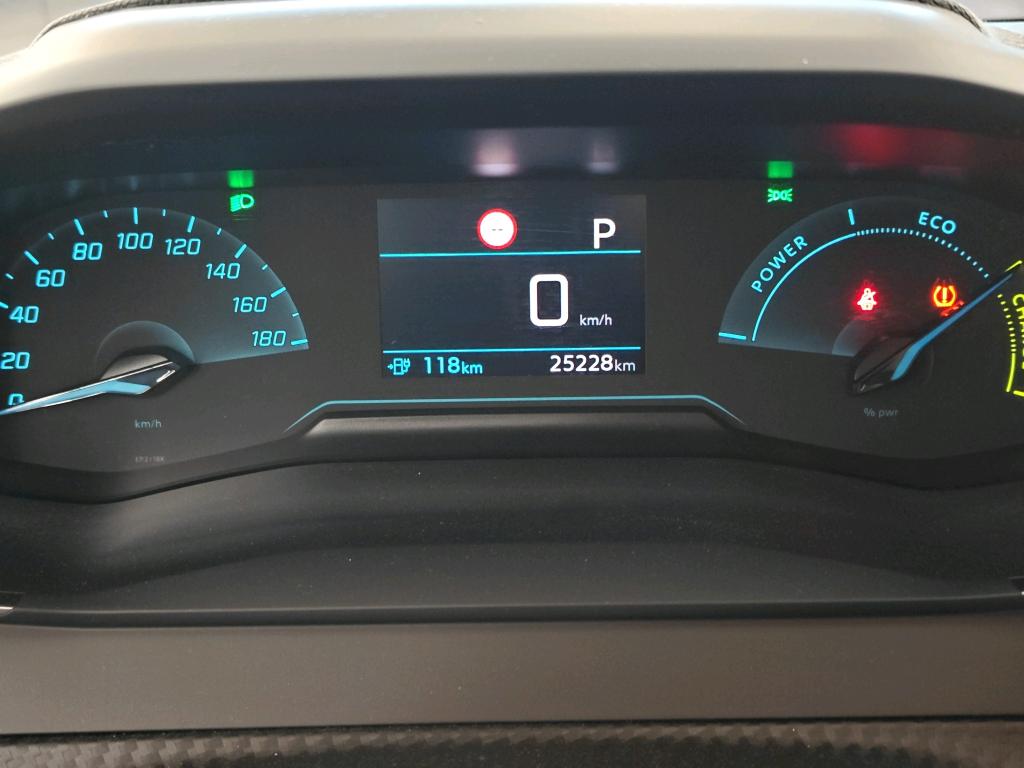 Photo 6 of Peugeot E-208