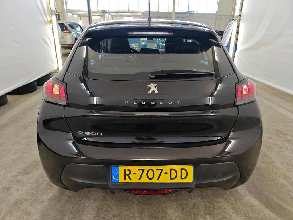 Photo 10 of Peugeot E-208