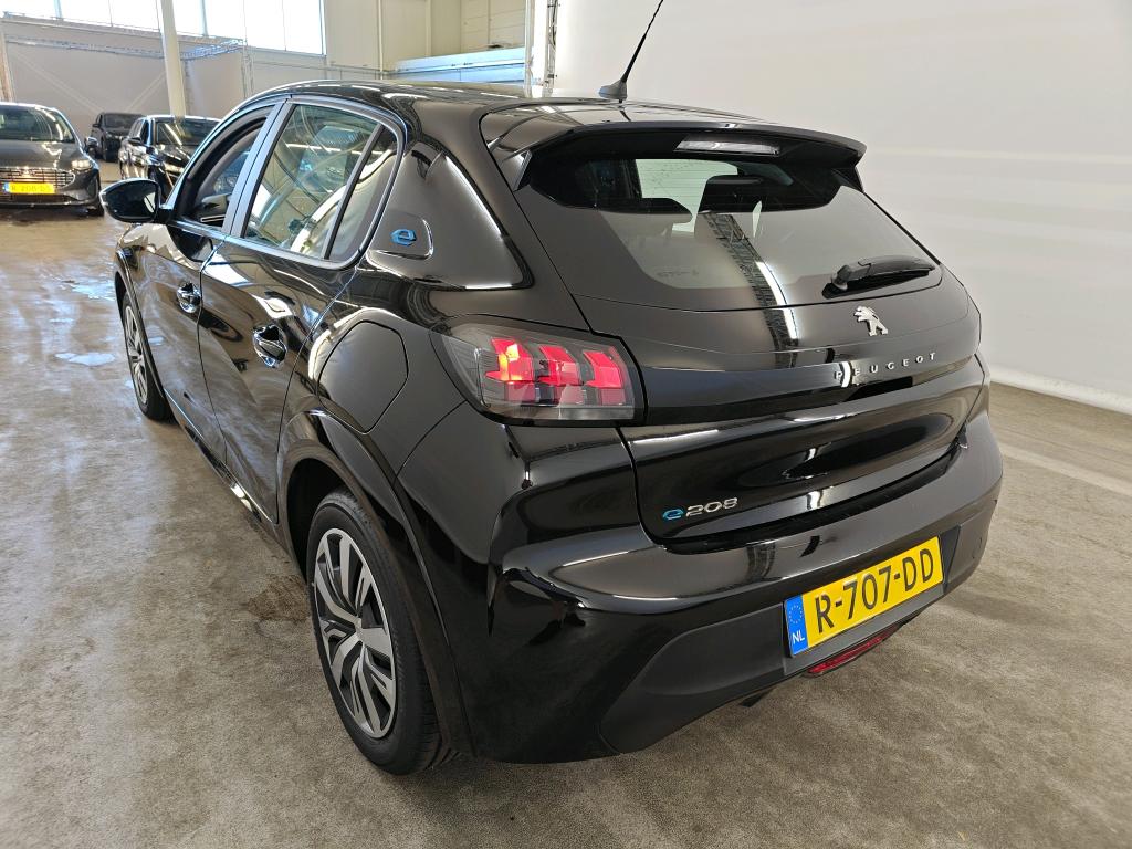 Photo 16 of Peugeot E-208