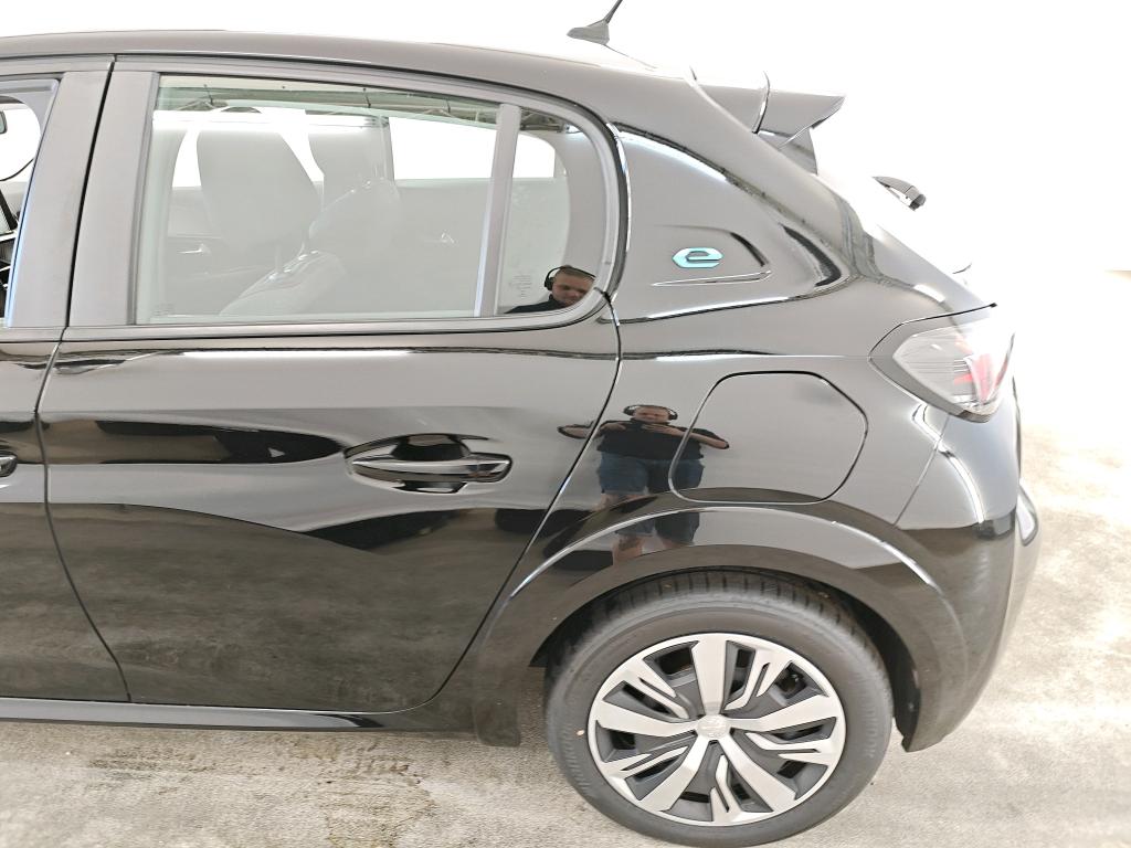 Photo 18 of Peugeot E-208