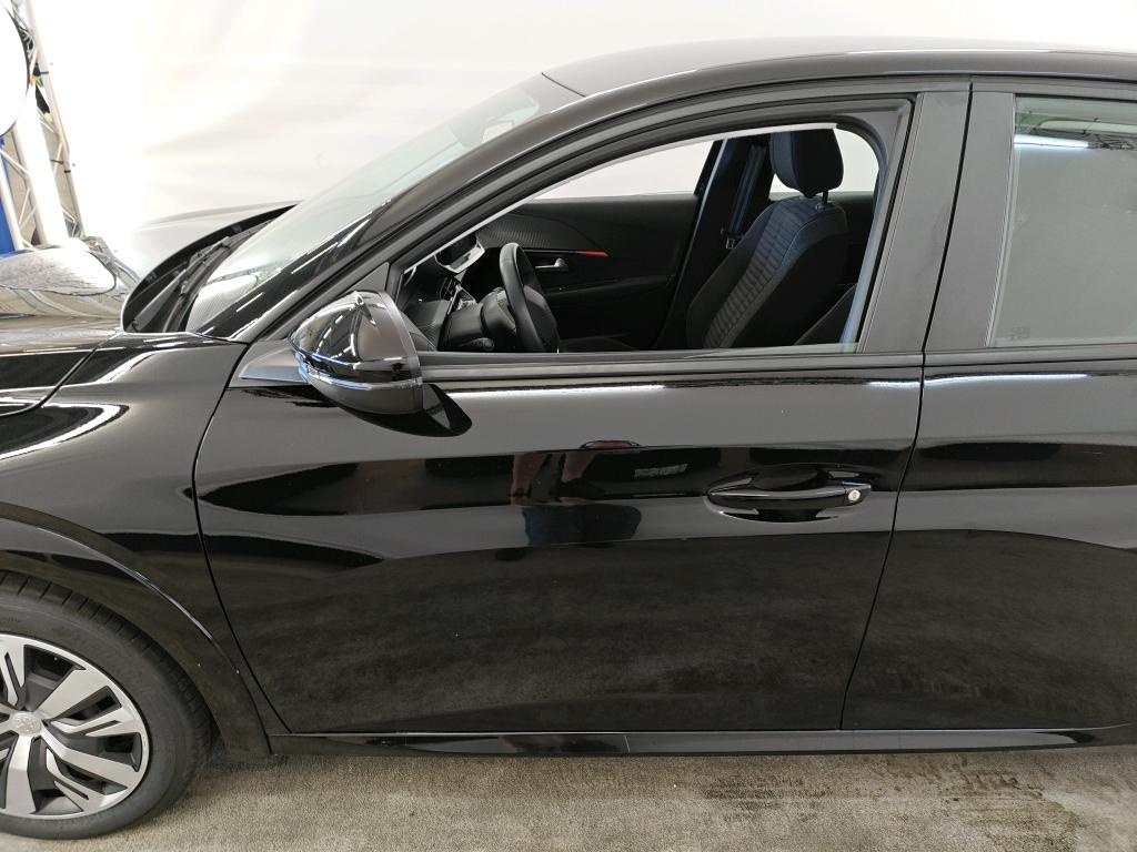 Photo 21 of Peugeot E-208
