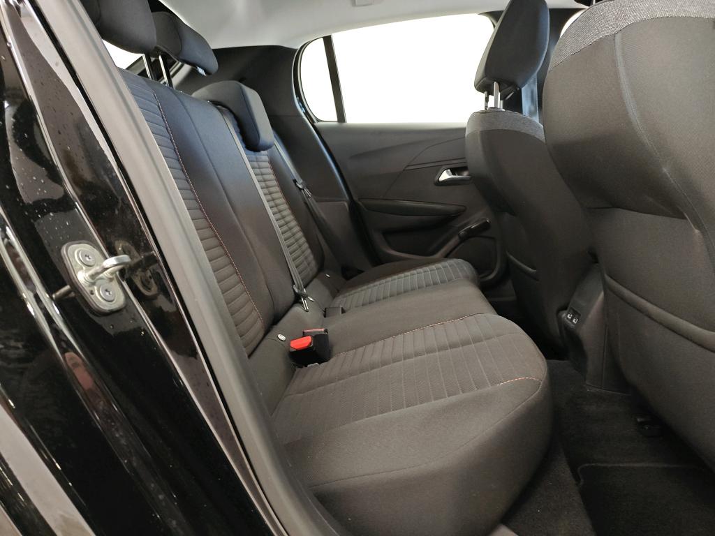 Photo 24 of Peugeot E-208