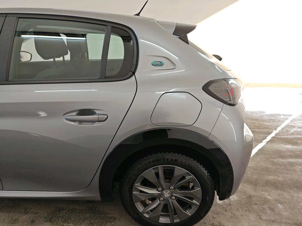 Foto 15 van Peugeot E-208