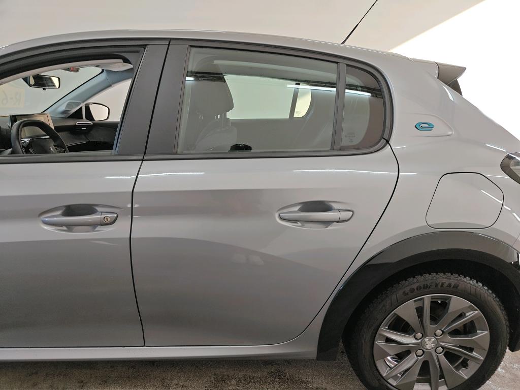 Foto 22 van Peugeot E-208