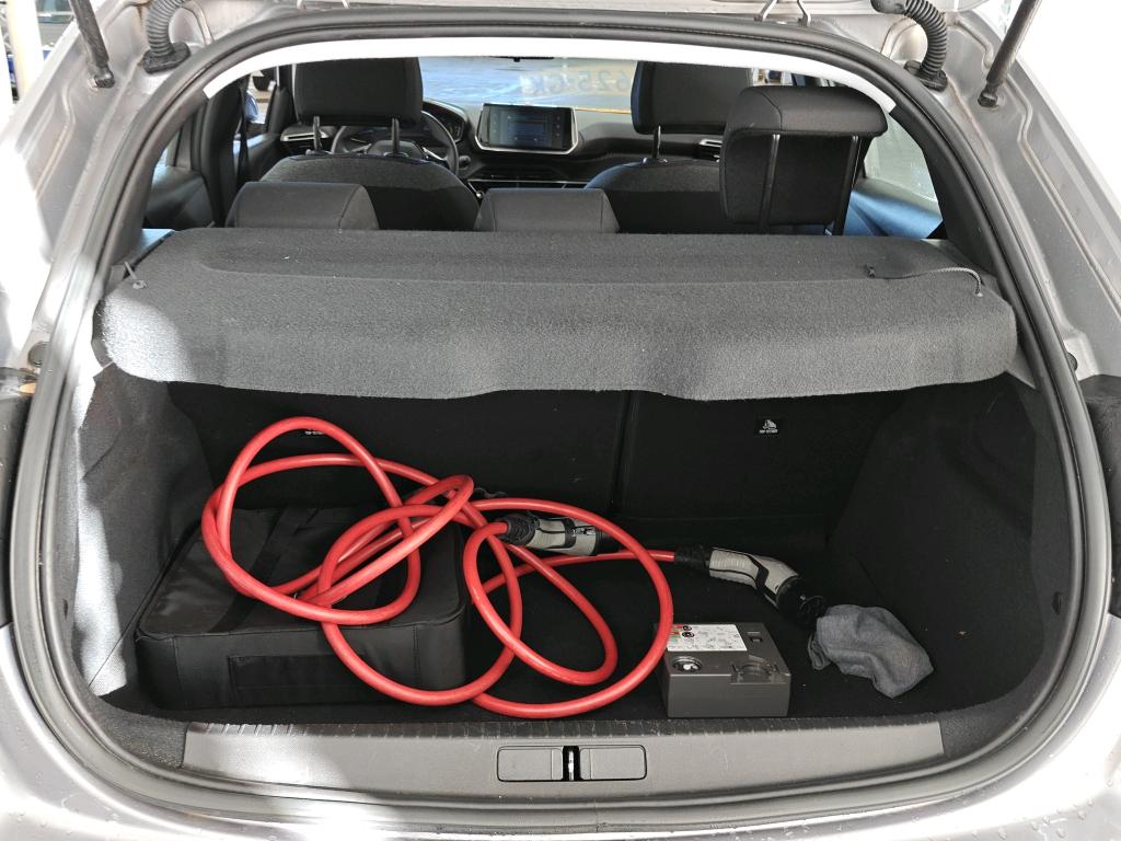 Foto 23 van Peugeot E-208