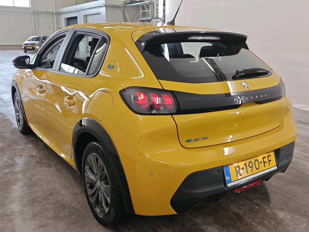 Foto 10 van Peugeot E-208