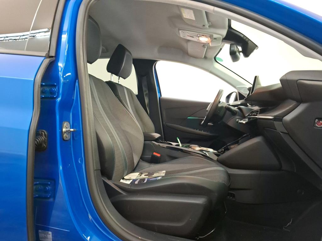 Photo 3 of Peugeot E-208