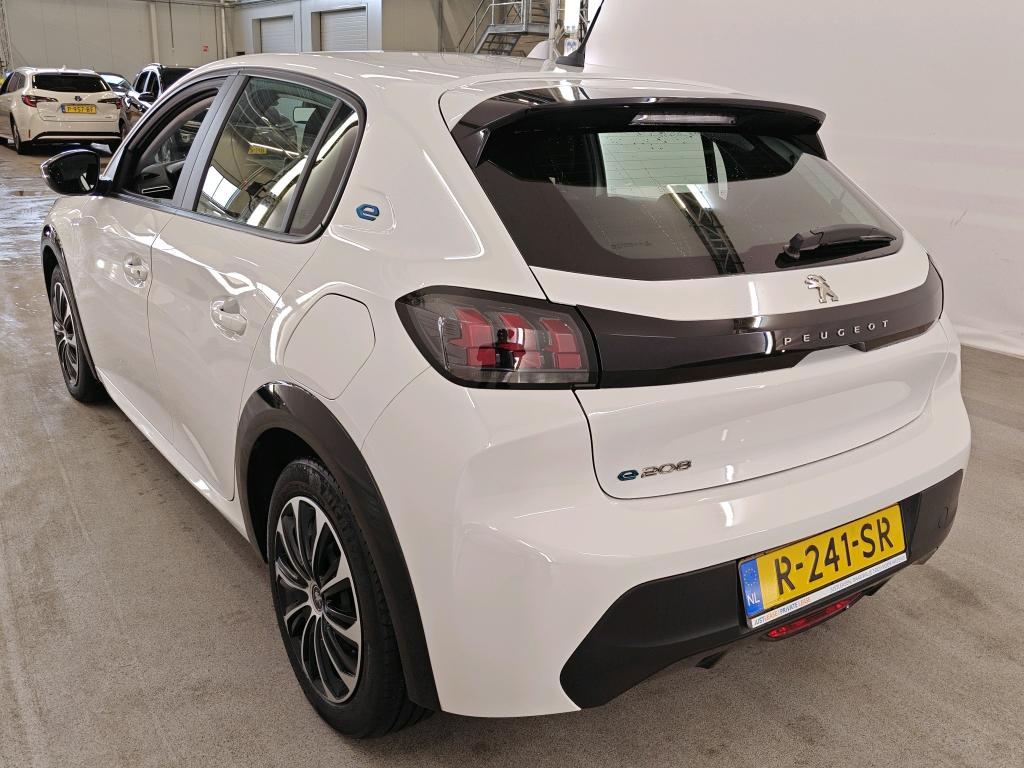 Foto 25 van Peugeot E-208