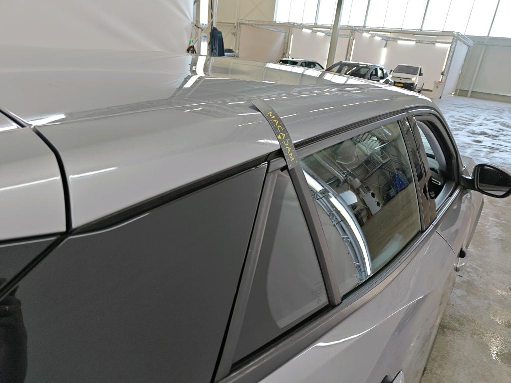 Foto 45 van Peugeot E-2008