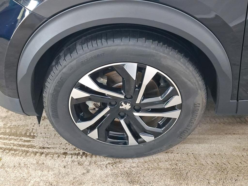 Photo 11 of Peugeot E-2008