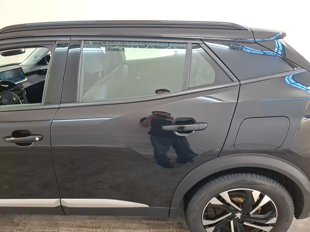 Photo 13 of Peugeot E-2008