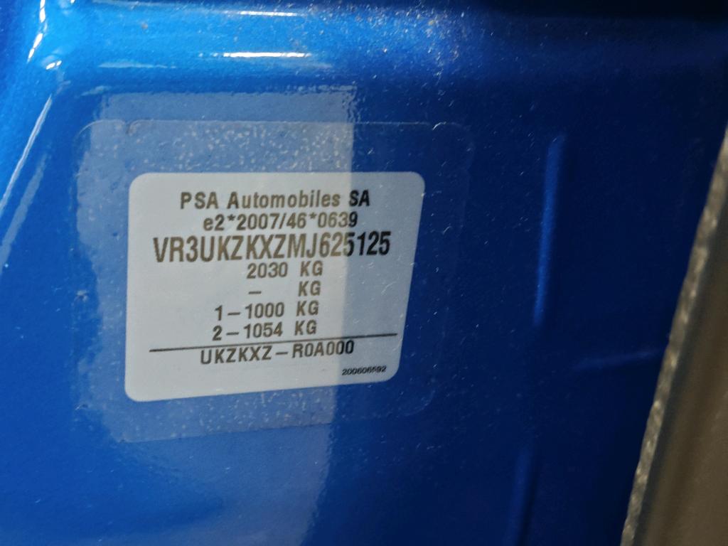 Foto 6 van Peugeot E-2008