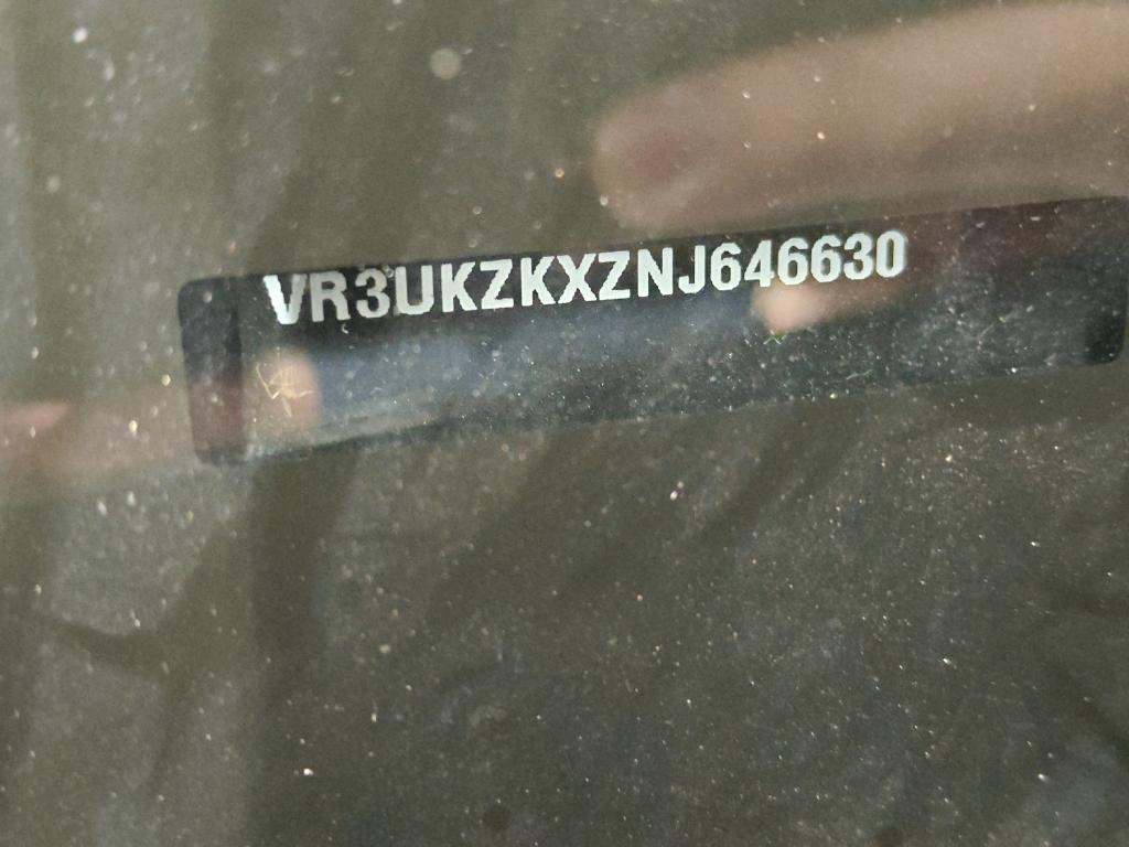 Foto 7 van Peugeot E-2008