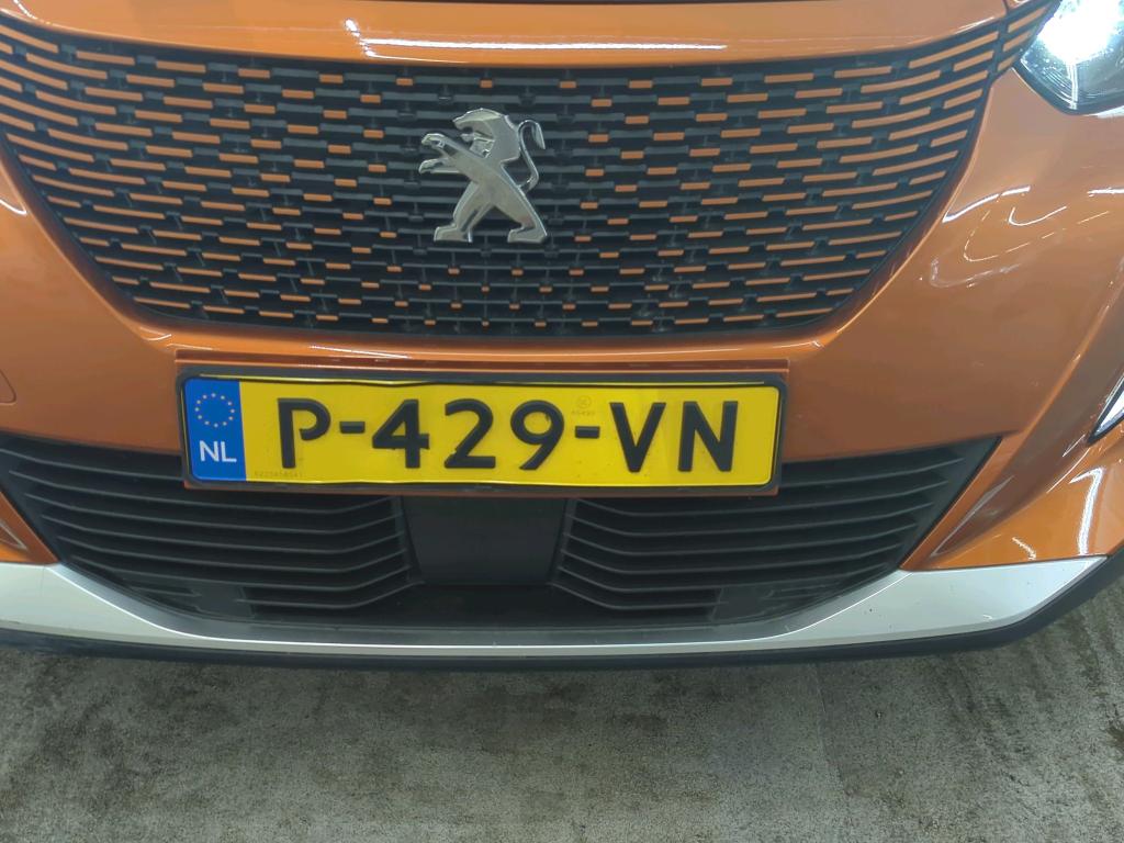 Foto 3 van Peugeot E-2008