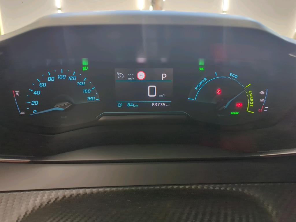 Foto 5 van Peugeot E-2008