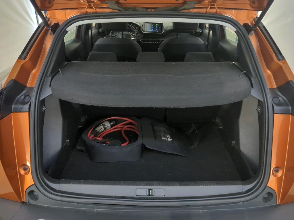 Foto 24 van Peugeot E-2008