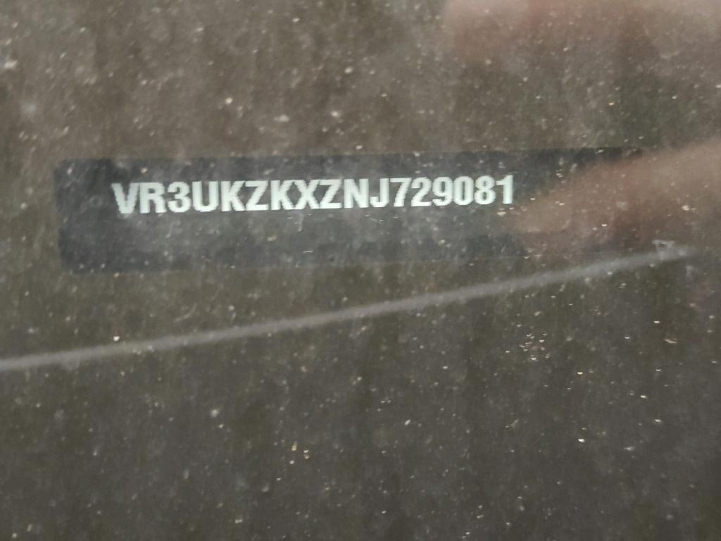 Foto 6 van Peugeot E-2008