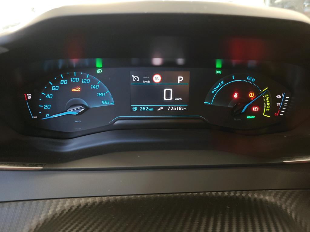Foto 7 van Peugeot E-2008