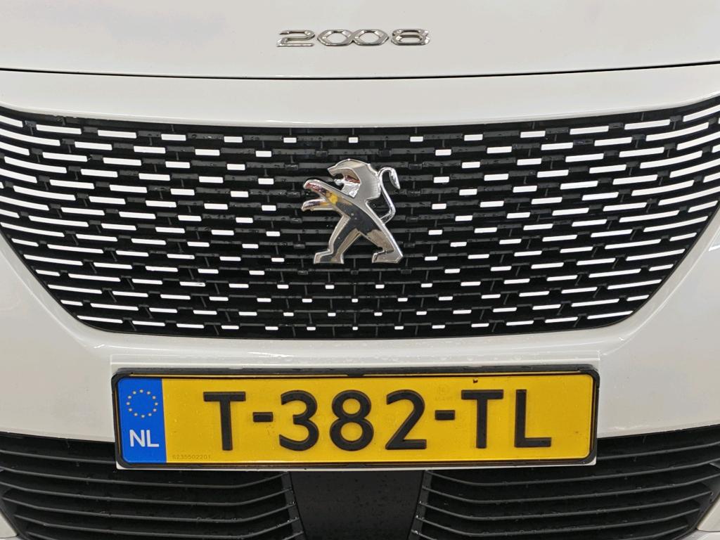 Foto 6 van Peugeot E-2008