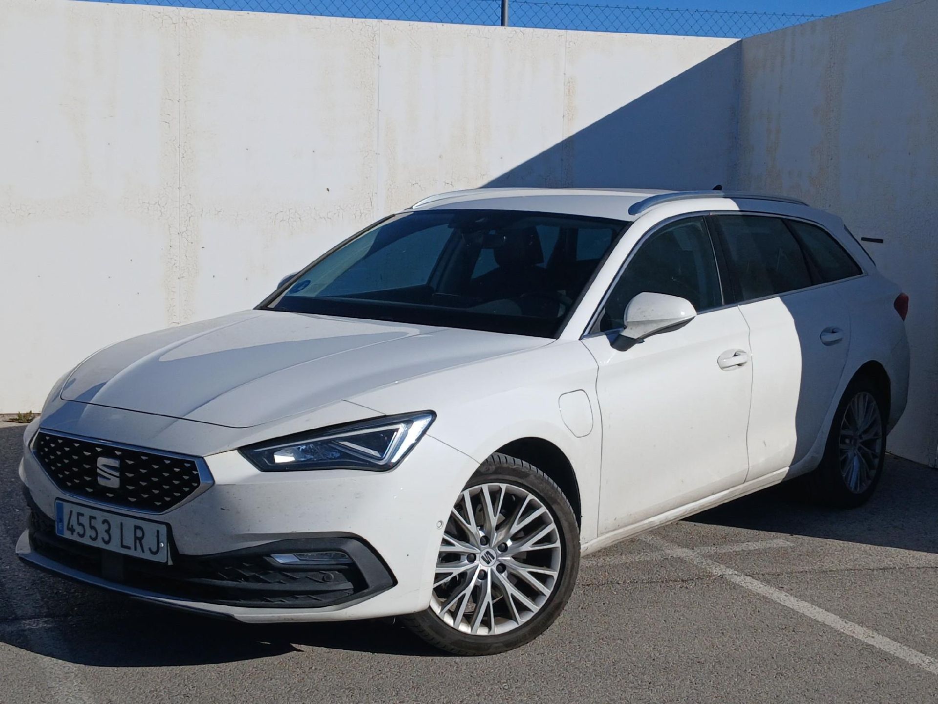 Seat LEON SEAT Nuevo León / 2020 / 5P / familiar SP 1.4 e-Hybrid DSG S&S Xcellence Go L