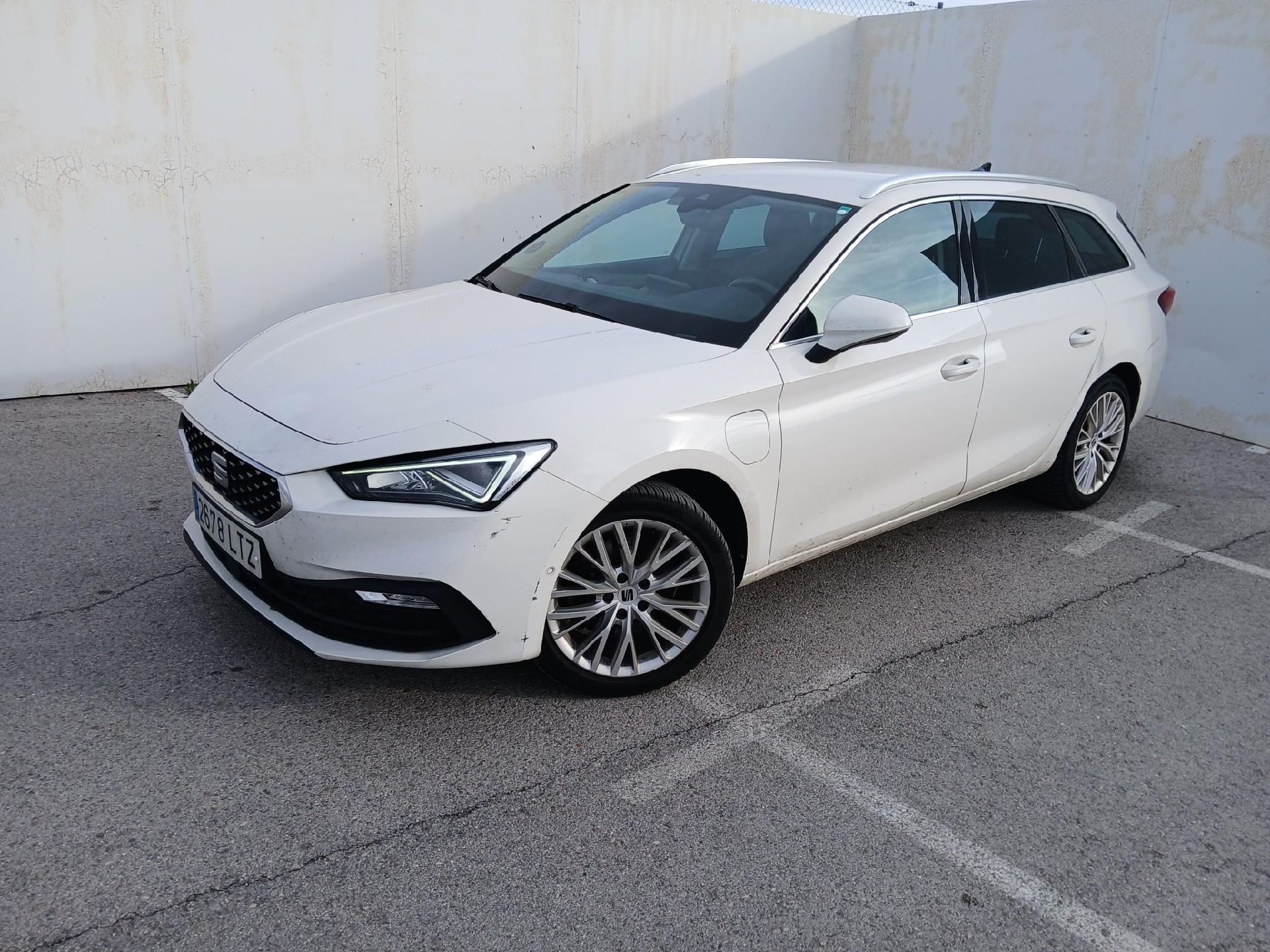 Seat LEON SEAT Nuevo León / 2020 / 5P / familiar SP 1.4 e-Hybrid DSG S&S Xcellence Go L