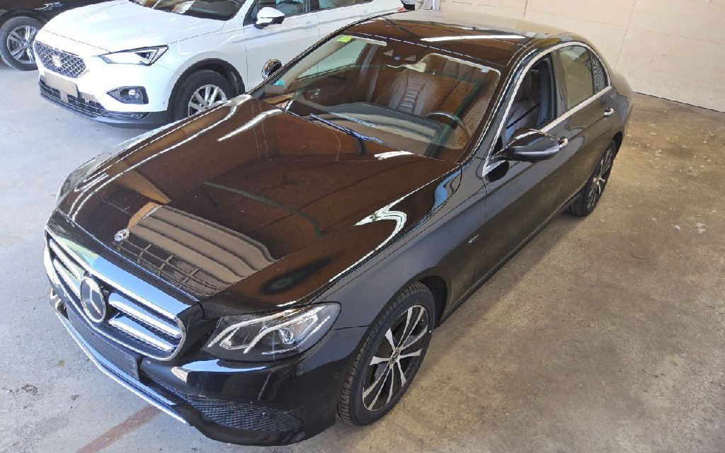 Mercedes E-Klasse MERCEDES-BENZ E-Klasse E 300 de 9G-TRONIC Avantgarde 4d 143kW
